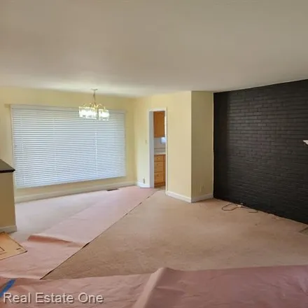 Image 6 - 7495 North Briarcliff Knoll Drive, West Bloomfield Township, MI 48322, USA - House for rent