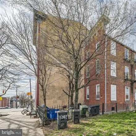 Image 4 - 1401 East Biddle Street, Baltimore, MD 21213, USA - House for sale