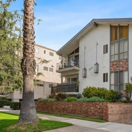 Buy this 18 bed house on 1110 Lincoln Court in Santa Monica, CA 90403