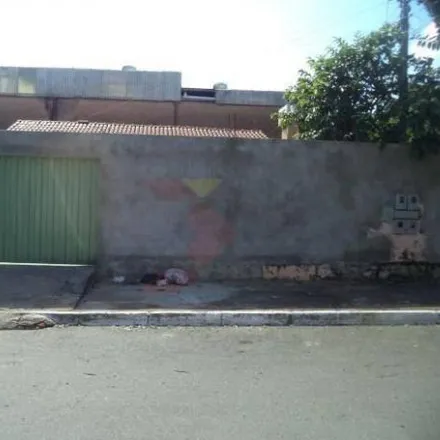 Rent this 3 bed house on Rua 609 in Vila Abajá, Goiânia - GO