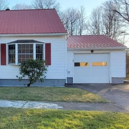 Buy this 4 bed house on 3 Collamer Drive in Malta, NY 12020