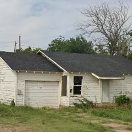 Image 4 - 503 West Roosevelt Avenue, Electra, TX 76360, USA - House for sale