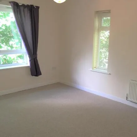 Image 6 - 25-32 Flax Mill Park, Devizes, SN10 2FF, United Kingdom - Apartment for rent