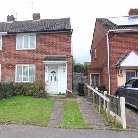 Rent this 2 bed house on Wrens Avenue in Bromley, DY6 8RF