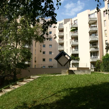 Rent this 4 bed apartment on 7 Rue de Kiryat Yam in 94000 Créteil, France