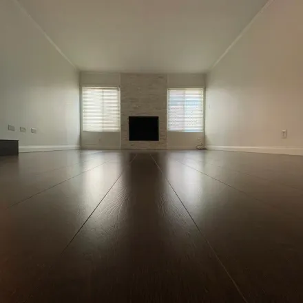 Image 1 - 625 Washington Avenue, Santa Monica, CA 90401, USA - Apartment for rent