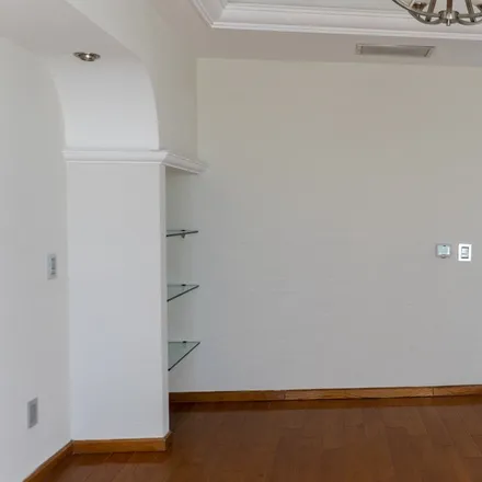 Rent this 3 bed apartment on Circuito Jardines de San Miguel in Jardines Del Campestre, 37128 León