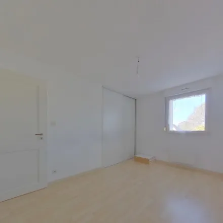 Rent this 3 bed apartment on 11D Rue Louis Pasteur in 67117 Ittenheim, France