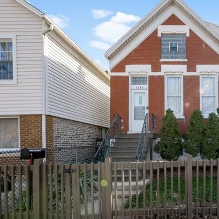 Buy this 1 bed house on 3245 S Racine Ave in Chicago, Illinois
