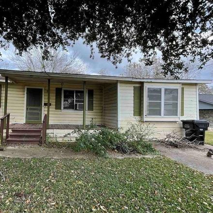 Rent this 3 bed house on 1205 Mulberry Street in Teague, TX 75860
