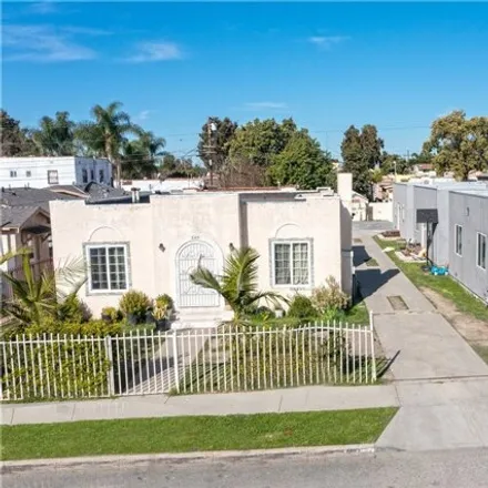 Image 4 - 8141 Chestnut Ave, South Gate, California, 90280 - House for sale