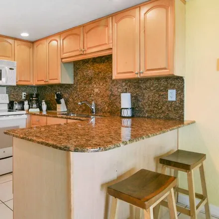 Image 3 - Treasure Island, FL - Condo for rent