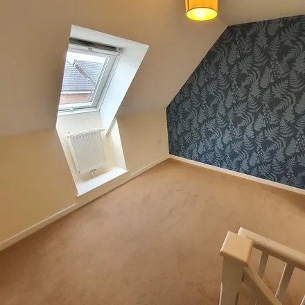 Image 7 - Kings Close, Talbot Village, BH10 4GB, United Kingdom - House for rent