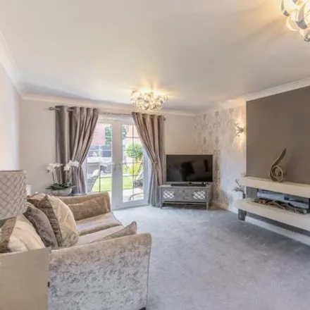 Image 3 - Ryder Drive, Telford and Wrekin, TF2 8SX, United Kingdom - House for sale