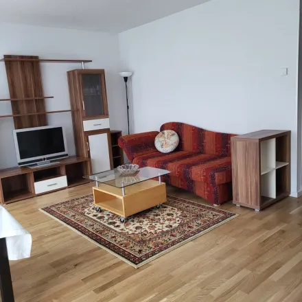 Rent this 2 bed apartment on Grabenstraße 8 in 63071 Offenbach am Main, Germany