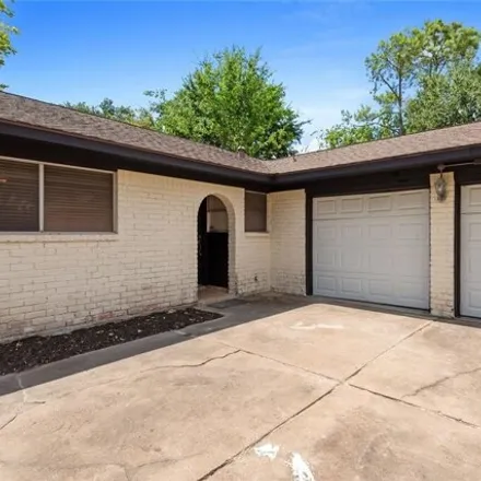 Image 3 - 12378 Whittington Drive, Houston, TX 77077, USA - House for sale