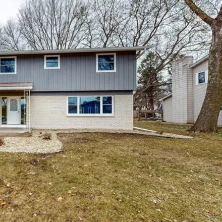 Buy this 4 bed house on 1877 Wilshire Drive Northeast in Rochester, MN 55906