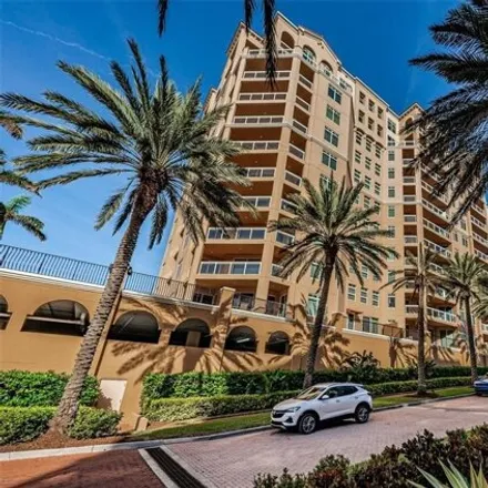 Image 1 - Mandalay Avenue & Rockaway Street, Mandalay Avenue, Clearwater Beach, Clearwater, FL 33767, USA - Townhouse for rent