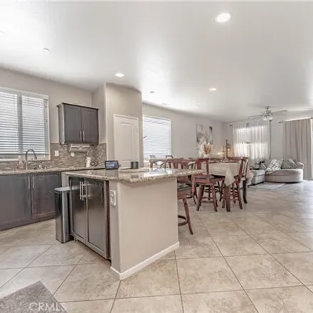 Image 4 - 30889 Oak Knoll Drive, Menifee, CA 92584, USA - House for sale