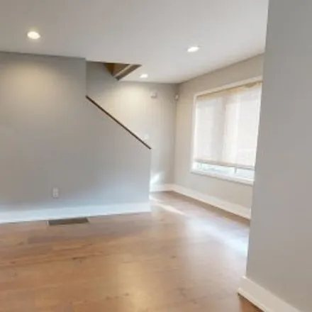 Rent this 3 bed apartment on 301 Green Street in Northern Liberties, Philadelphia
