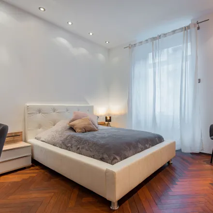 Rent this 1 bed apartment on Schwanenstraße 12 in 60314 Frankfurt, Germany