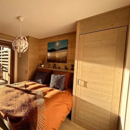 Rent this 3 bed condo on Alpe-d-Huez in Route de la Poste, 38750 L'Alpe d'Huez