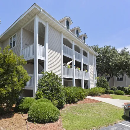 Image 2 - 3350 Club Villas Drive, St. James, NC 28461, USA - Condo for sale