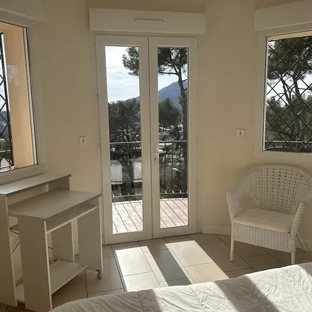 Rent this 5 bed house on Avenue des Alouettes in 83320 Carqueiranne, France