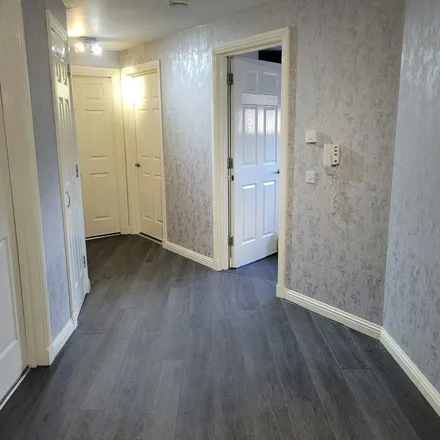 Rent this 3 bed apartment on James Short Park in Falkirk, FK1 5EB