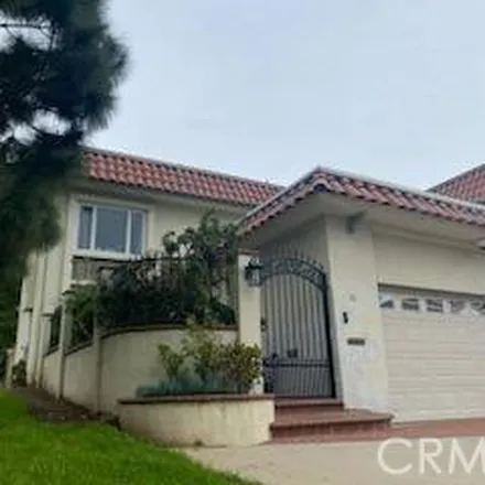 Rent this 3 bed apartment on 36 Seton Road in Irvine, CA 92612