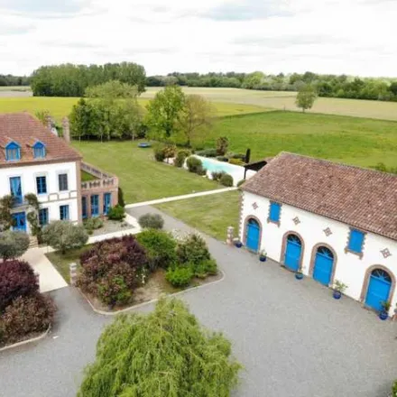 Buy this 8 bed house on Plaisance in 12130 Saint Geniez d'Olt et d'Aubrac, France