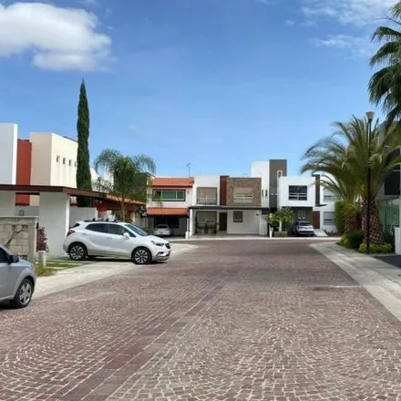 Buy this 4 bed house on Circuito Hípico 2092 in Real Del Campestre, 38080 Celaya