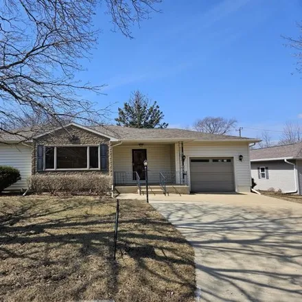 Buy this 2 bed house on MercyOne Oelwein Medical Center in 201 8th Avenue Southeast, Oelwein