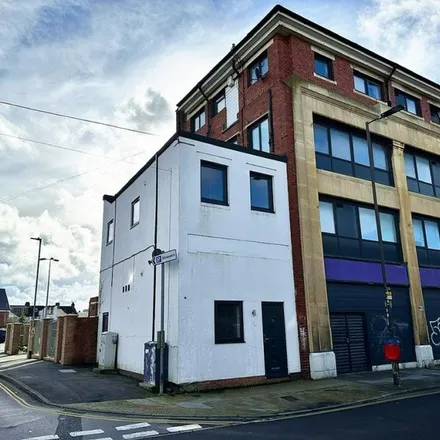 Image 1 - 99 London Road, Tipner, PO2 0BN, United Kingdom - Townhouse for rent
