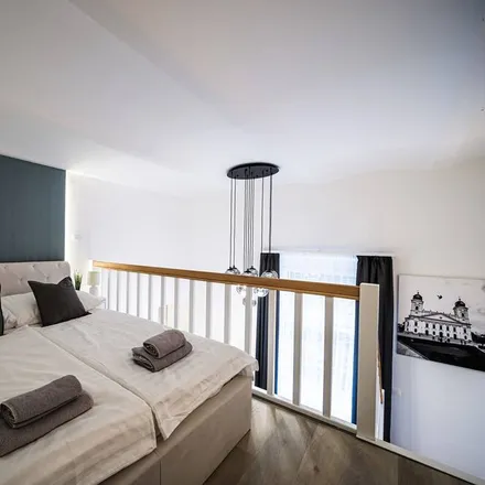Rent this 1 bed apartment on Debrecen in 4024 Debrecen, Petőfi tér .