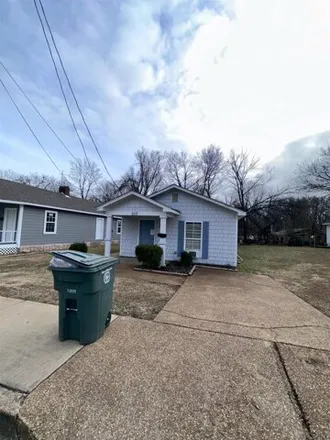Buy this 2 bed house on 75 Lucy Avenue in Memphis, TN 38106