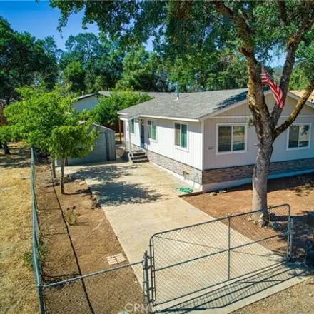 Image 2 - 16283 17th Avenue, Clearlake, CA 95422, USA - House for sale