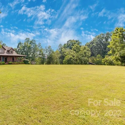Image 2 - 811 Freeman Town Road, Rutherford County, NC 28139, USA - House for sale