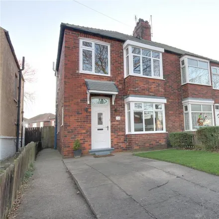 Rent this 3 bed duplex on Chestnut Avenue in Redcar, TS10 3PB