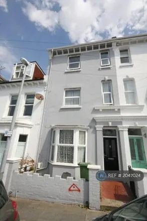 Rent this 5 bed townhouse on 35 Stanley Road in Brighton, BN1 4NJ