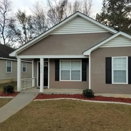 Buy this 3 bed house on 4213 Hamilton Circle in Lowndes County, GA 31605