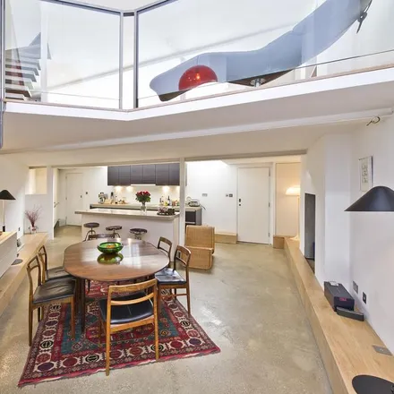 Rent this 2 bed apartment on 7 Penzance Place in London, W11 4PE