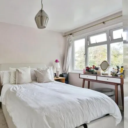 Image 3 - Berkley Manor, Poole Road, Bournemouth, BH12 1BA, United Kingdom - Apartment for sale