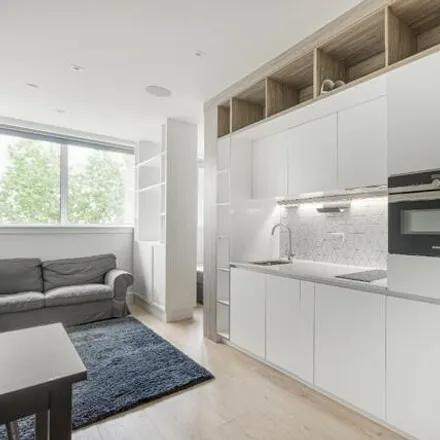 Rent this studio apartment on Stanwell Road in London, TW14 8NX