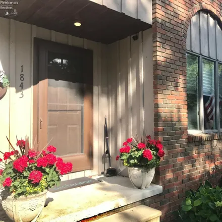 Image 3 - 1823 Melmore Street, Tiffin, OH 44883, USA - Condo for sale