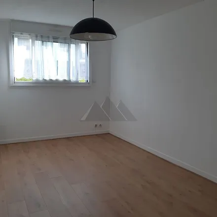 Rent this 3 bed apartment on Avancée de la Porte Saint-Louis in 29200 Brest, France