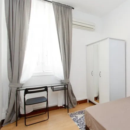 Rent this 8 bed room on Carril bici Santa Engracia in 21, 28010 Madrid