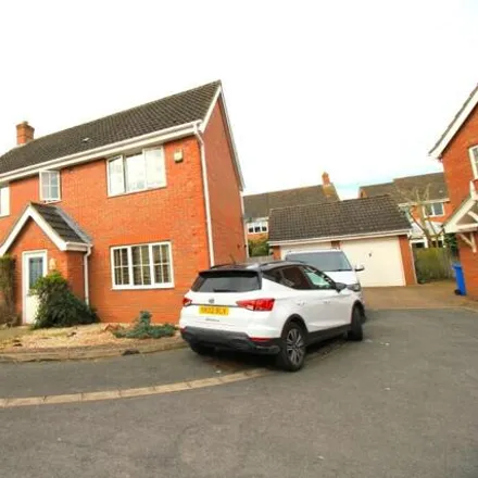 Rent this 6 bed house on 7 Speedwell Way in Norwich, NR5 9HP