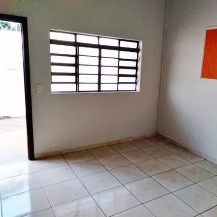 Rent this 3 bed house on Avenida João Pinheiro in Nossa Senhora Aparecida, Uberlândia - MG