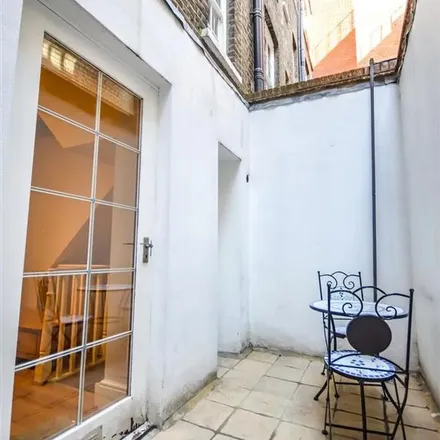 Rent this 4 bed townhouse on 3 Middle Street in London, EC1A 7AB